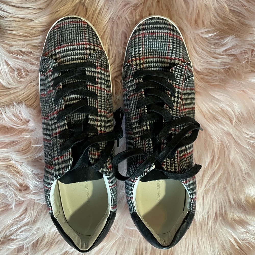 Banana Republic black plaid sneakers